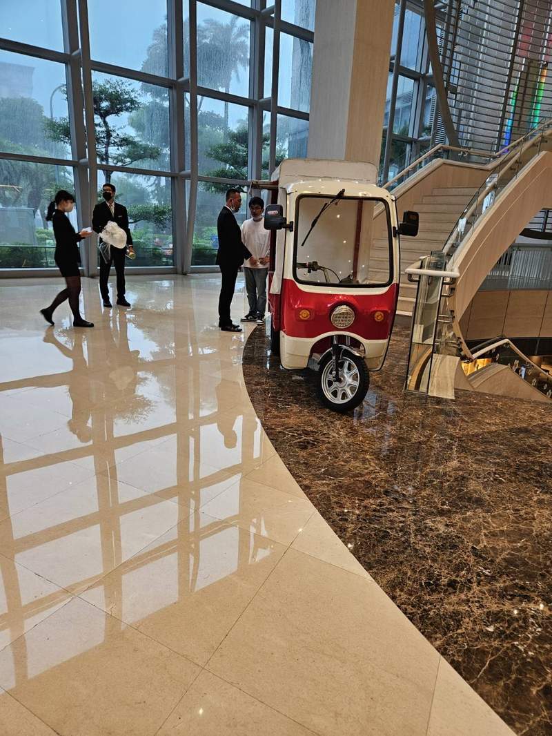 商家門口展示